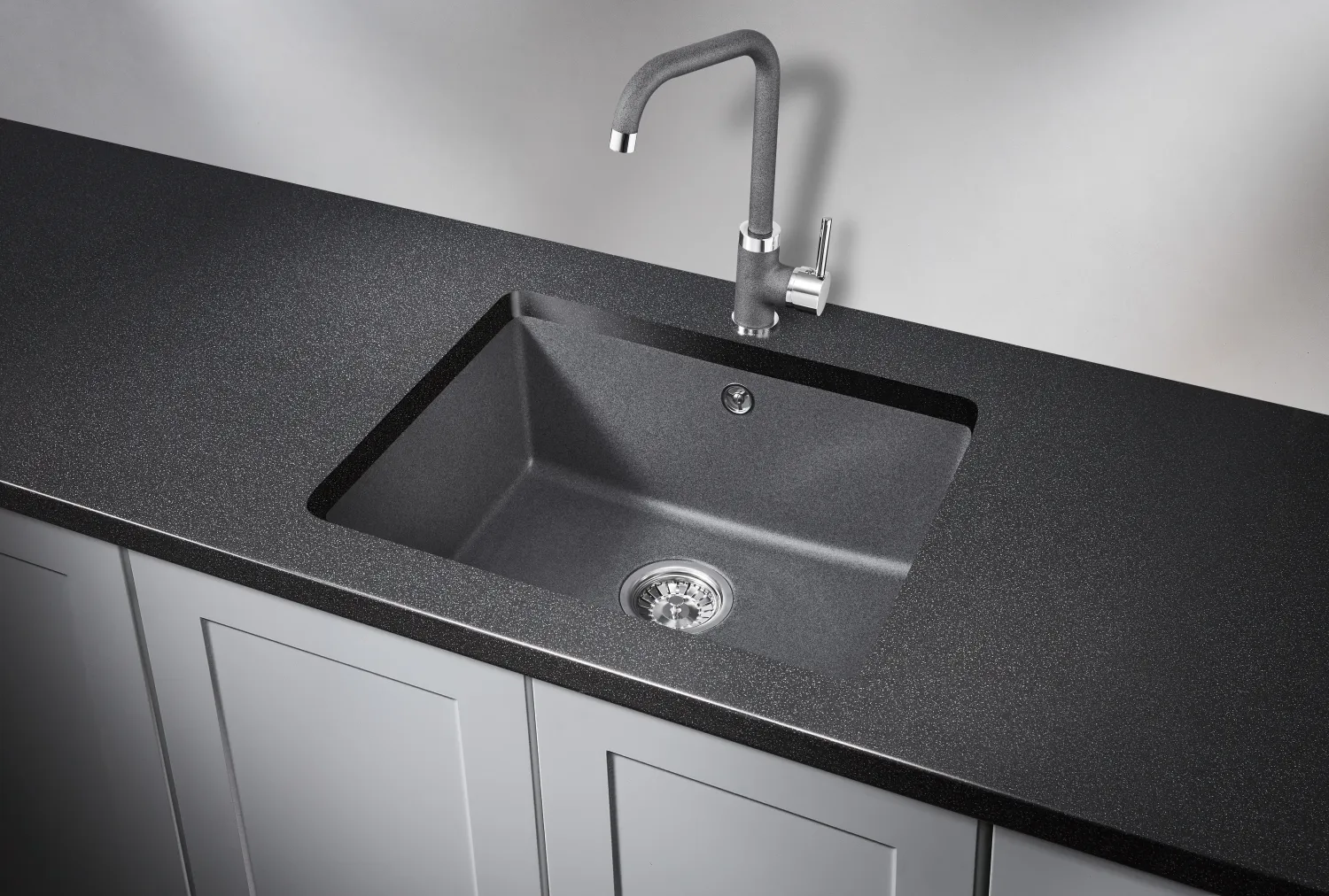 Мойка для кухни Granula 5551 графит, 55,5х46 см, квадратная
